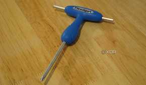 The FlexiSpot screwdriver tool.
