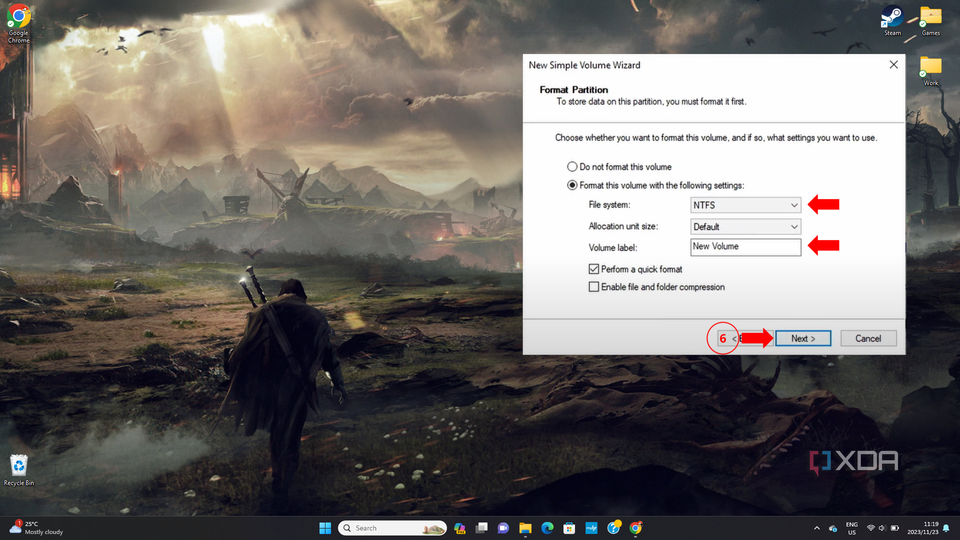 Choosing a file system and setting a volume label for the new simple volume in Disk Management.