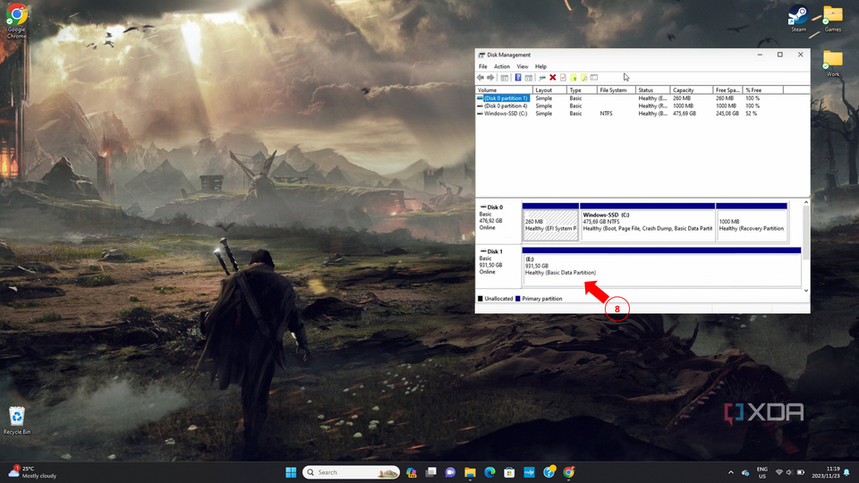 Finalizing the creation of a new simple volume on the SSD by clicking Finish in the wizard.