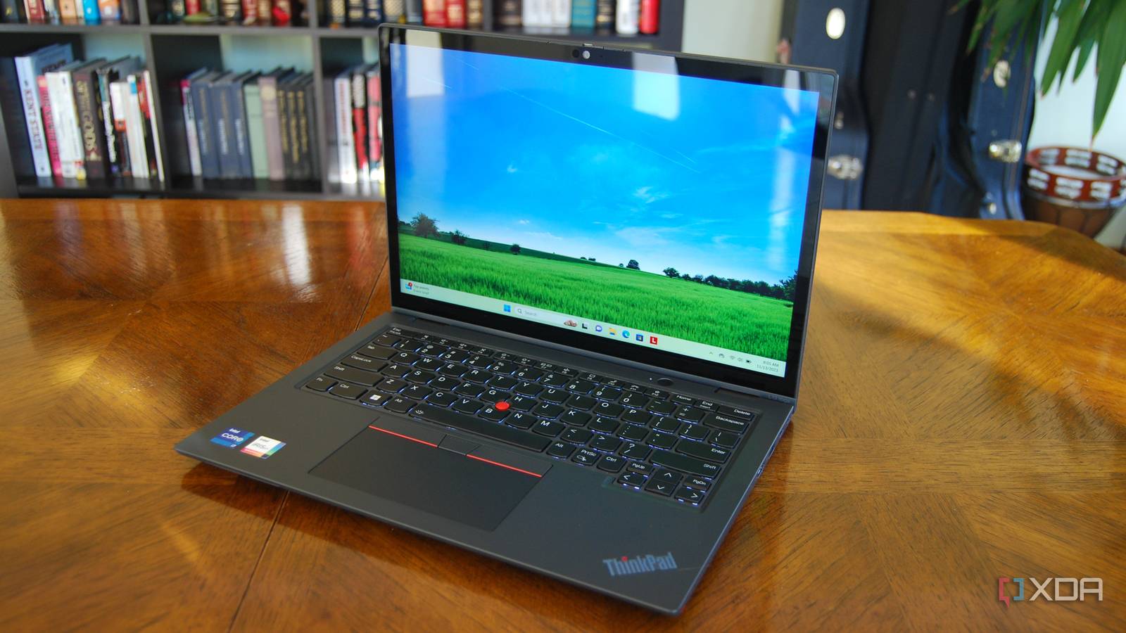 ThinkPad L13 Yoga Gen4 LTEモデル メーカー保証期間中 Lenovo ThinkPad L13 Yoga Gen 4 Intelのレビュー ペン内蔵型2 in 1 PC