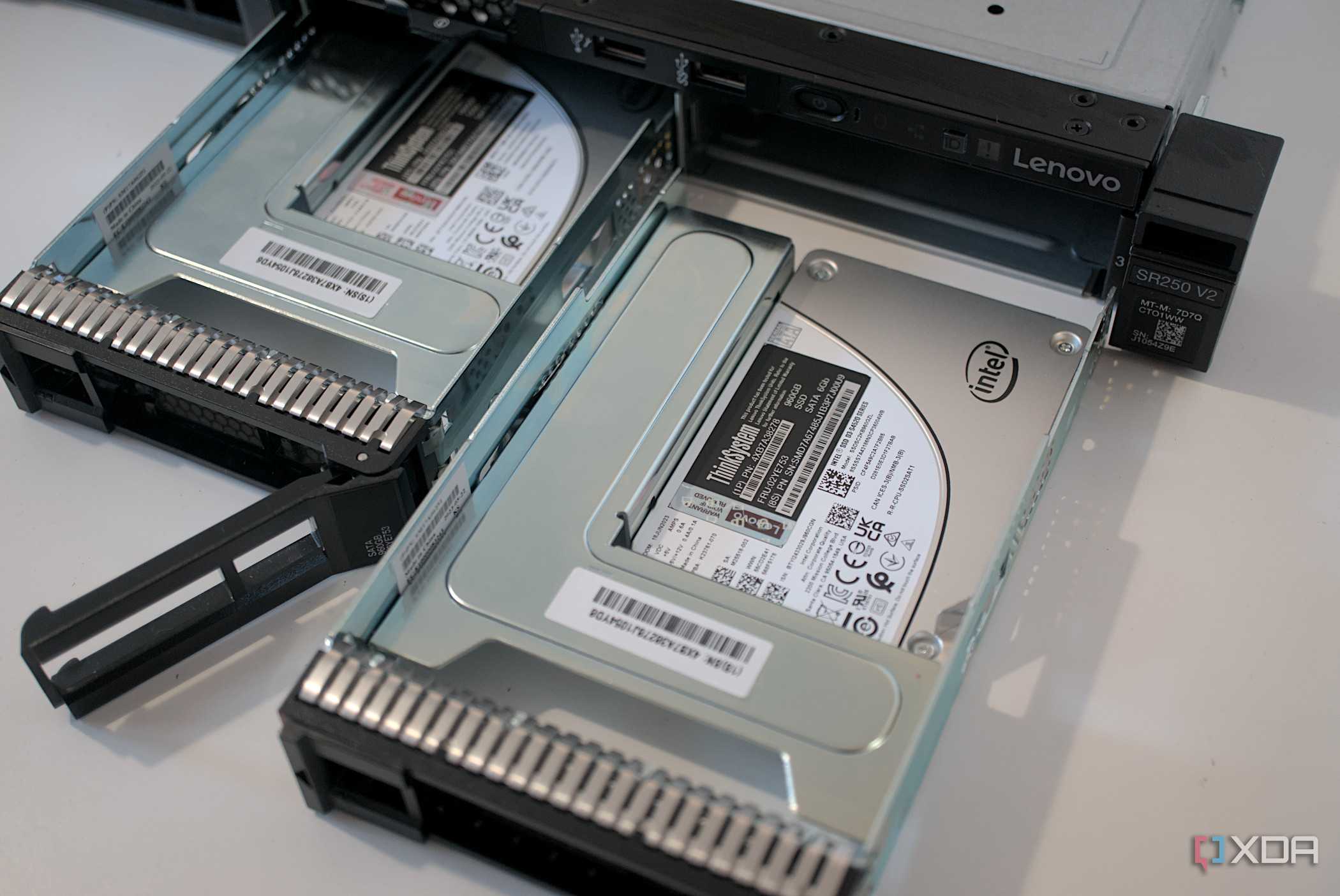 Installed drives inside the Lenovo ThinkSystem SR250 V2