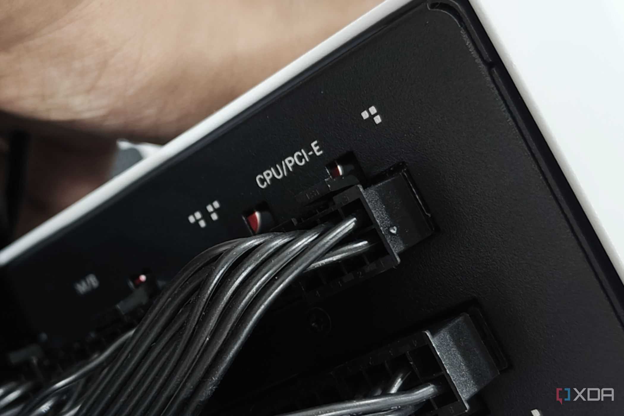 An image showing the PCIe cable connected to the PSU.