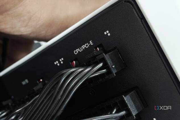 An image showing the PCIe cable connected to the PSU.