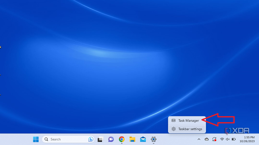 Windows homescreen with task manager menu