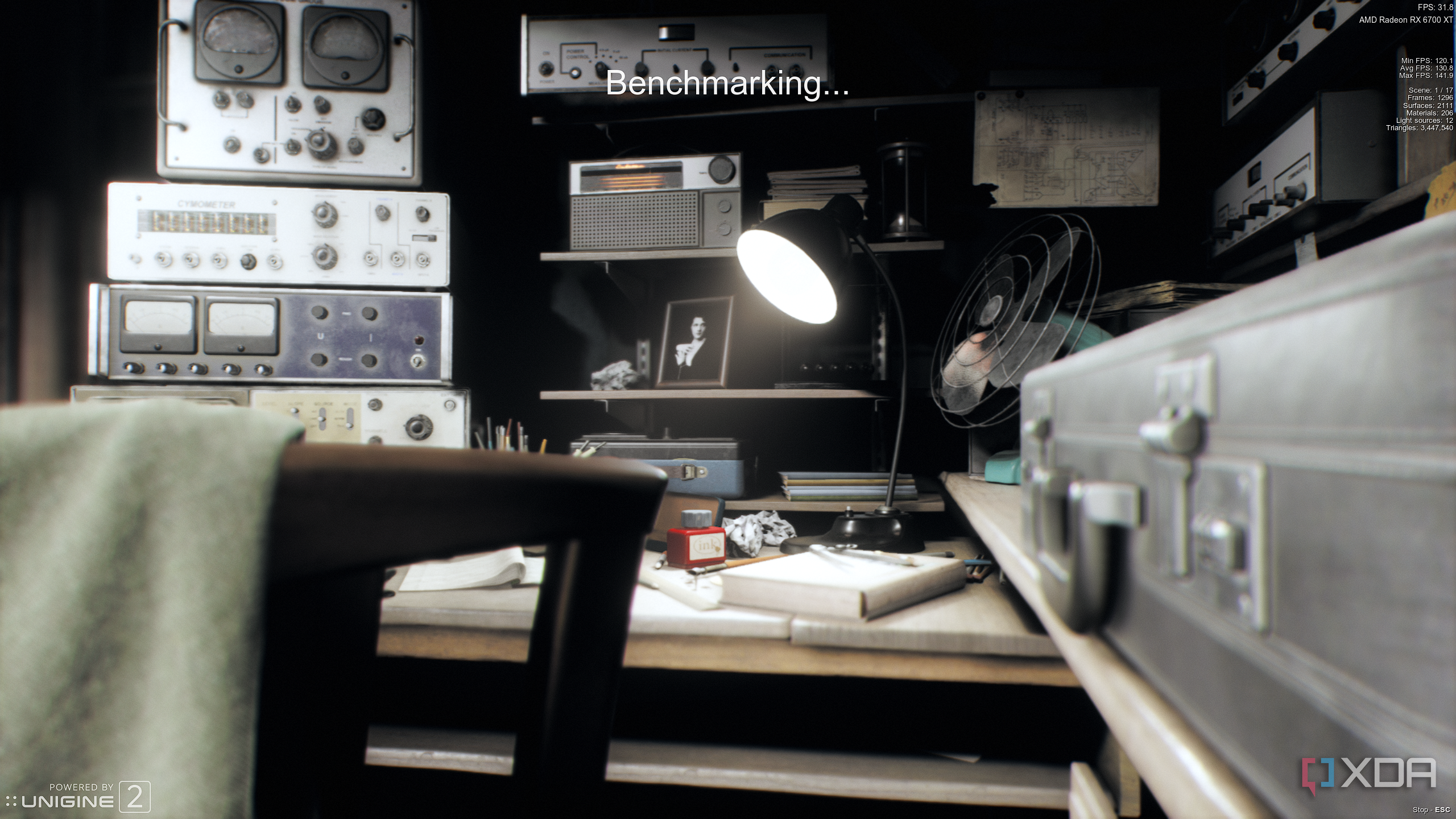 Benchmark GPU waiting screen in Superposition