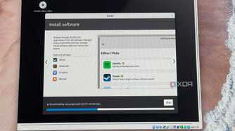 Linux Mint installation running on a device