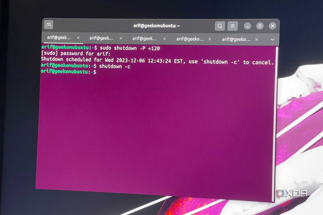 A photo of the command to shutdown Linux