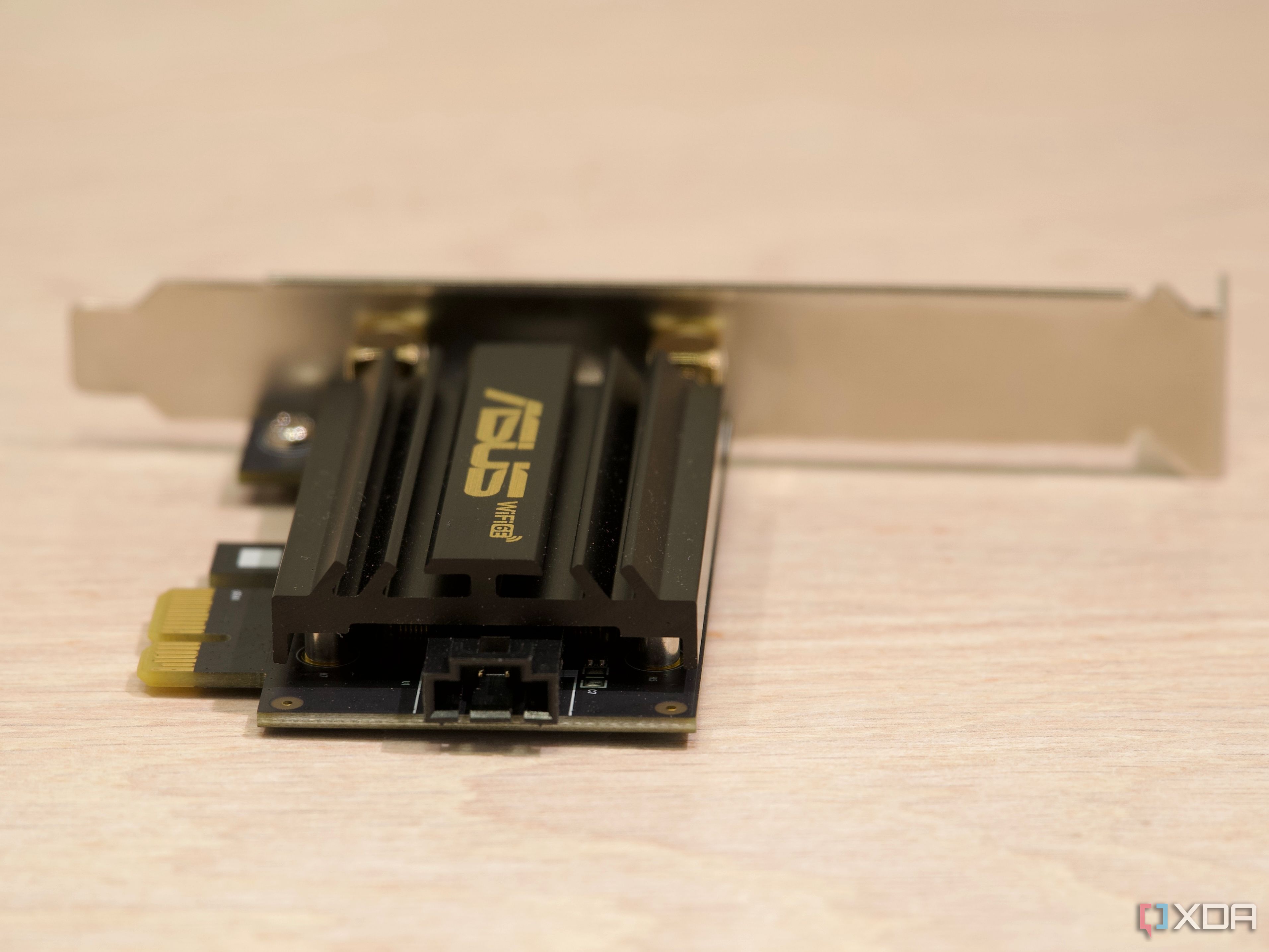 Asus PCE-AXE59BT close USB port