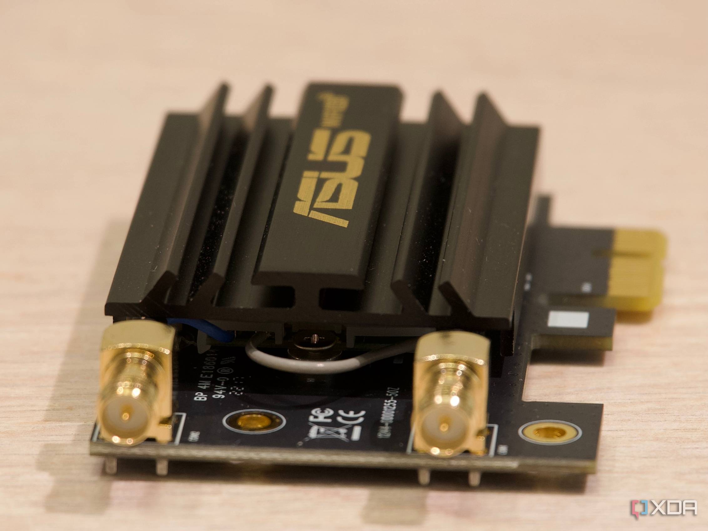Asus PCE-AXE59BT close bracket removed