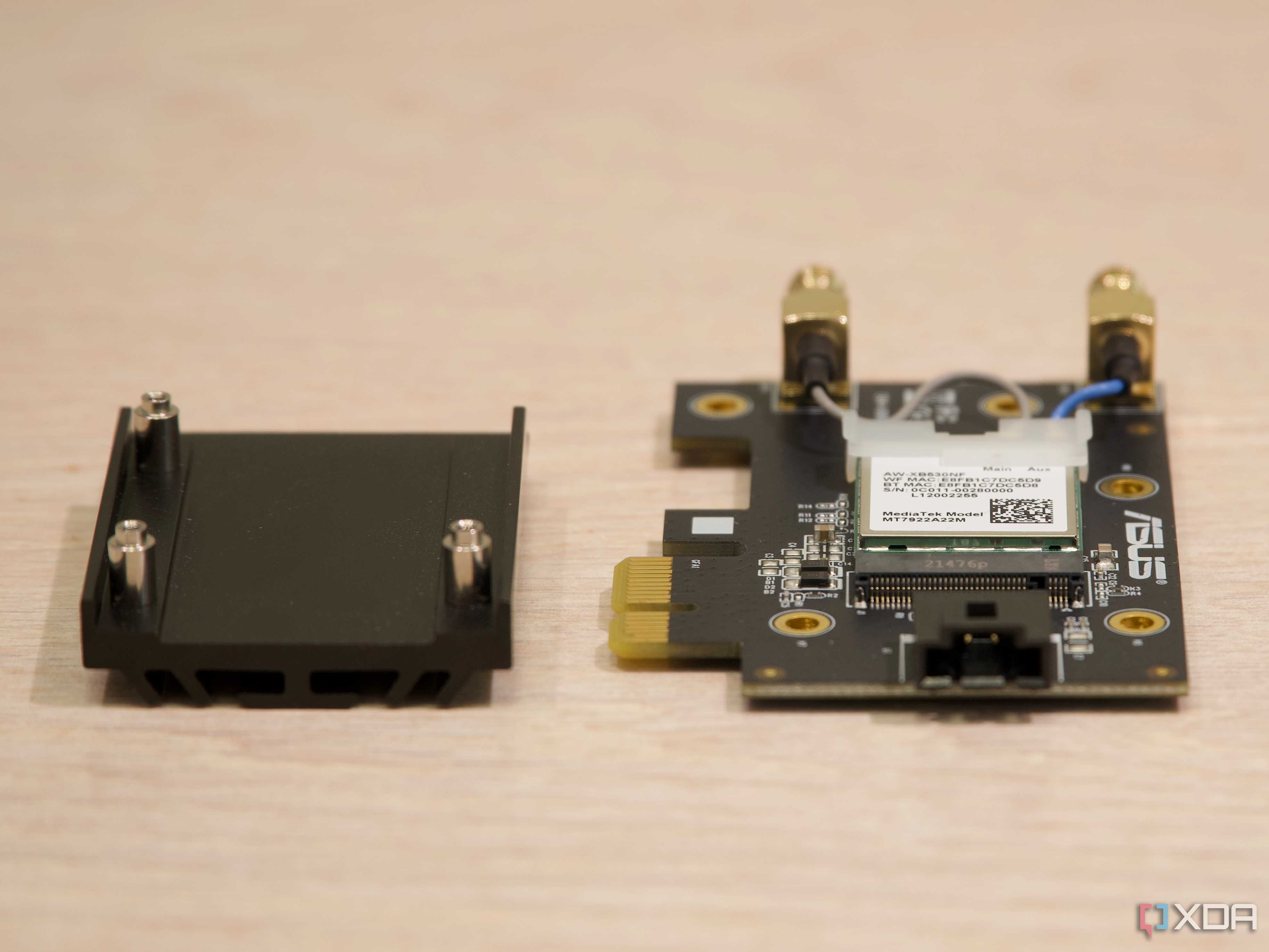 Asus PCE-AXE59BT close heatsink removed