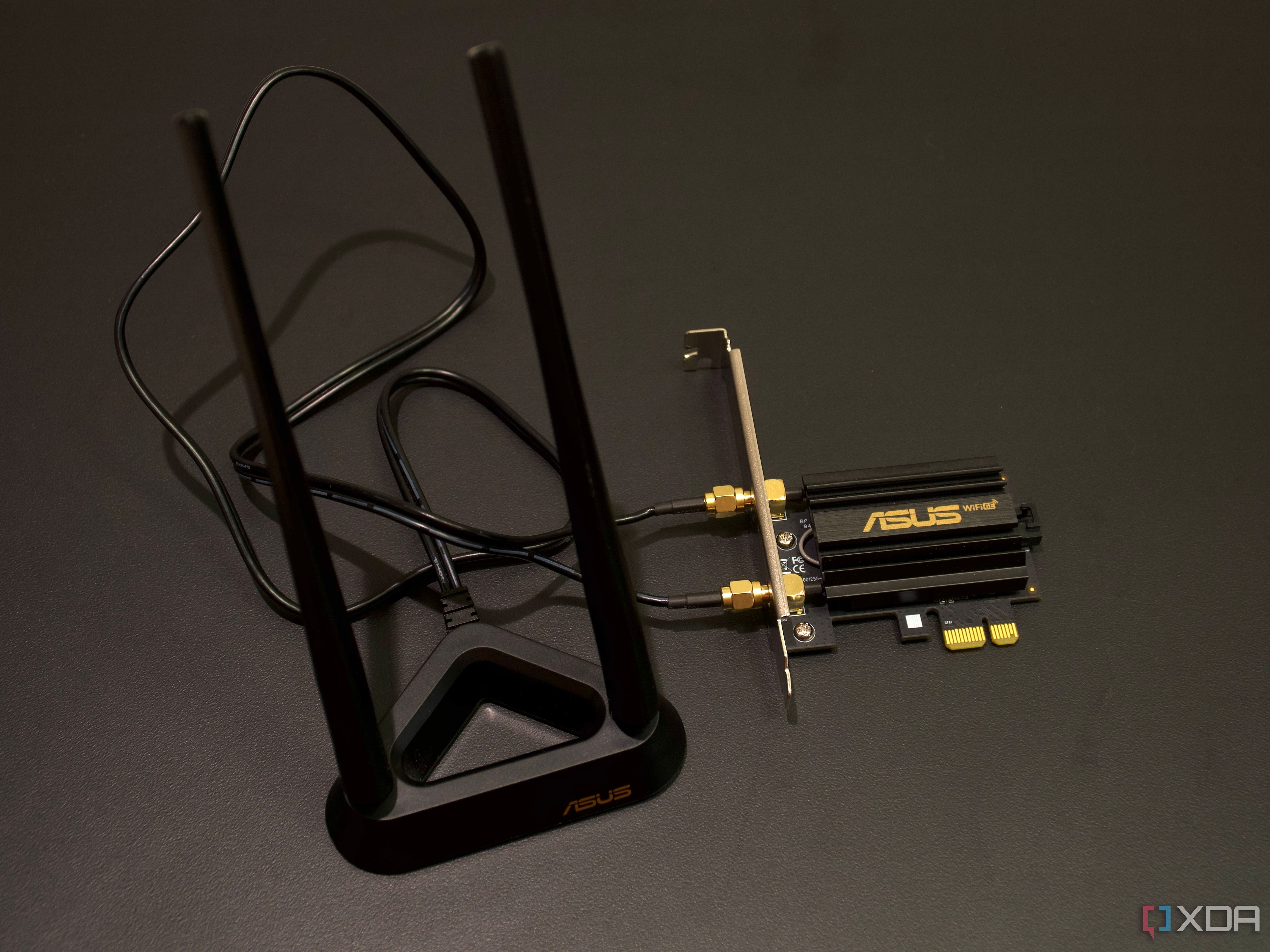 Asus PCE-AXE59BT with antenna attached