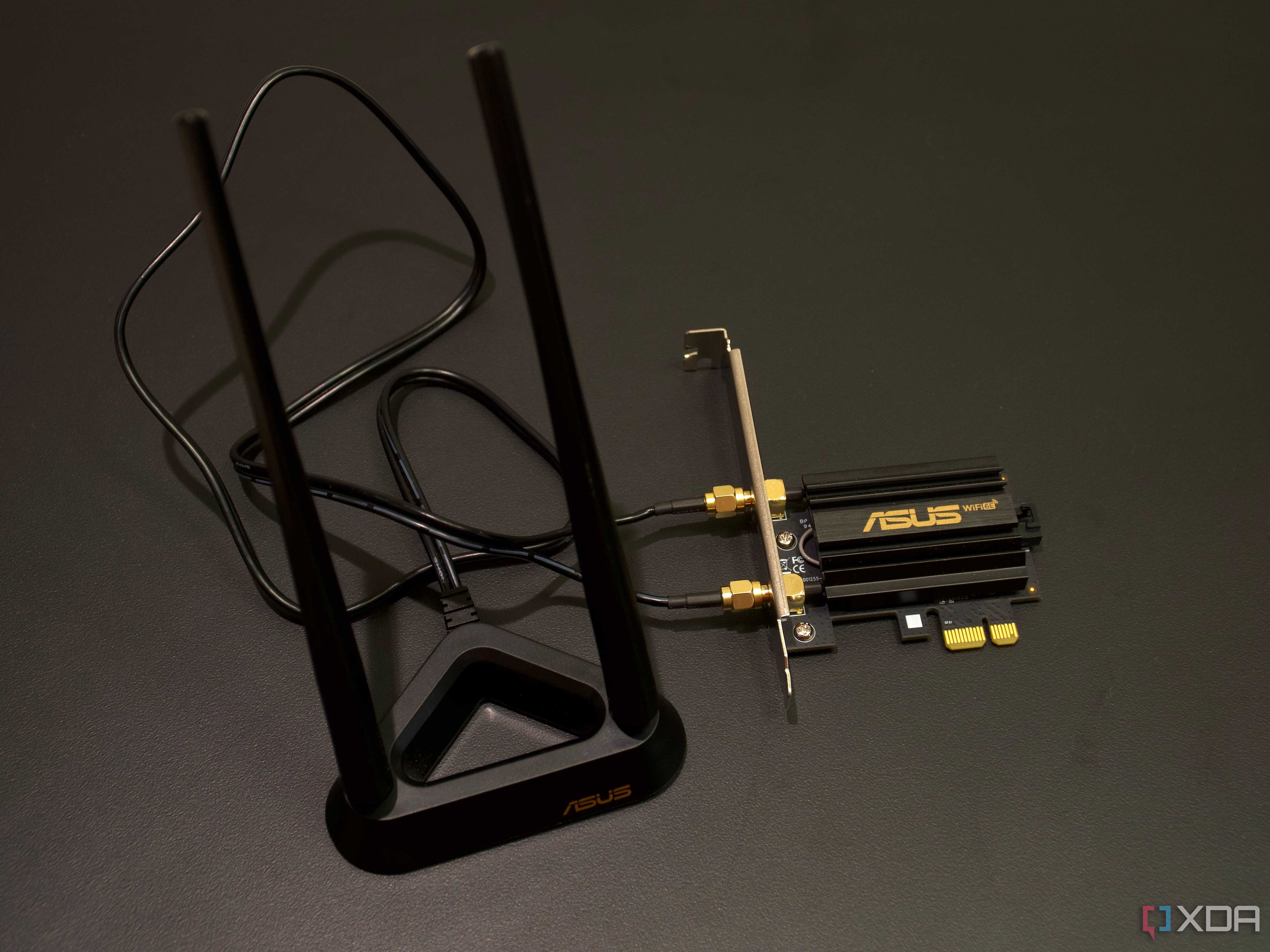 Asus PCE-AXE59BT with antenna attached
