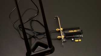 Asus PCE-AXE59BT with antenna attached