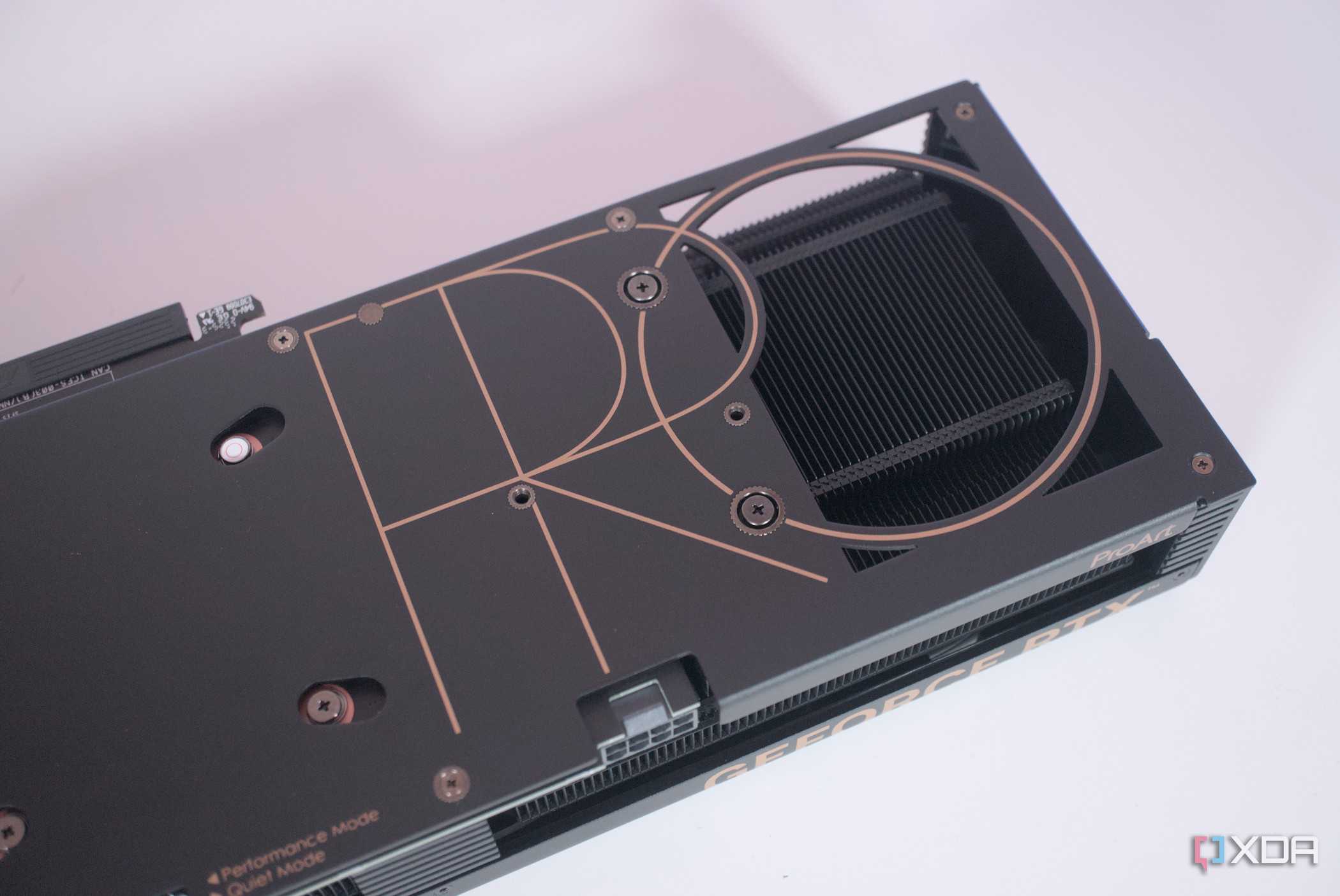 Cose-up view of the Asus ProArt GeForce RTX 4060 Ti PRO passthrough