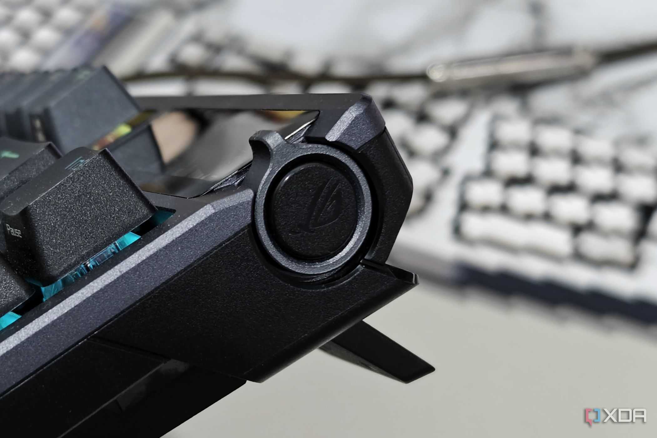 An image showing the ASUS ROG Azoth keyboard dial.
