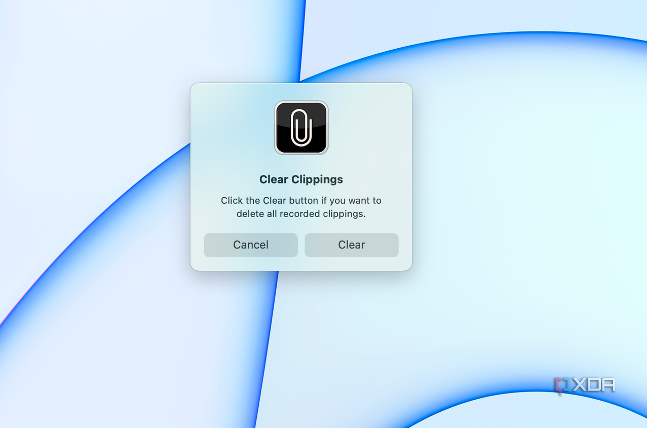 The button to clear clippings in CopyClip.