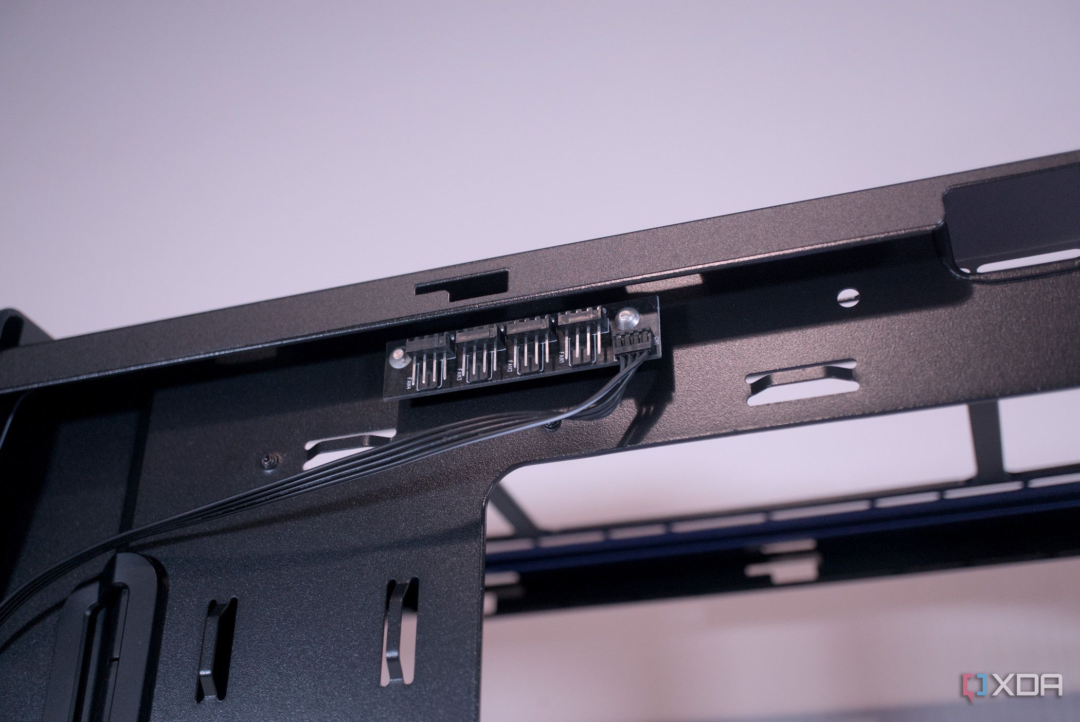 Fractal Design North's fan hub