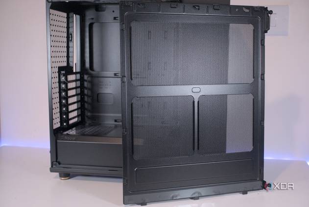 Rear of the Fractal Design North side panel