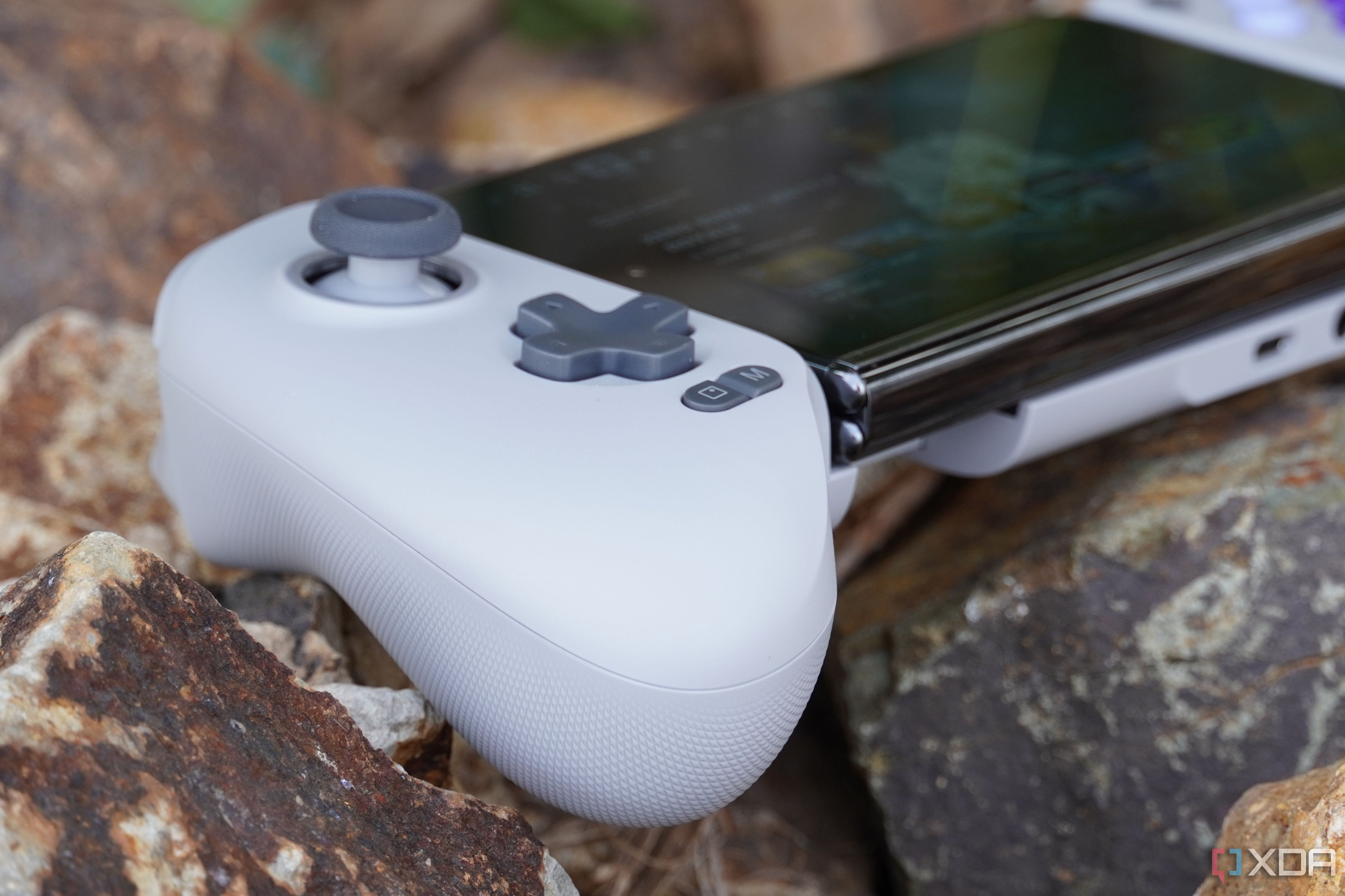 The side of the G8 Galileo controller. 