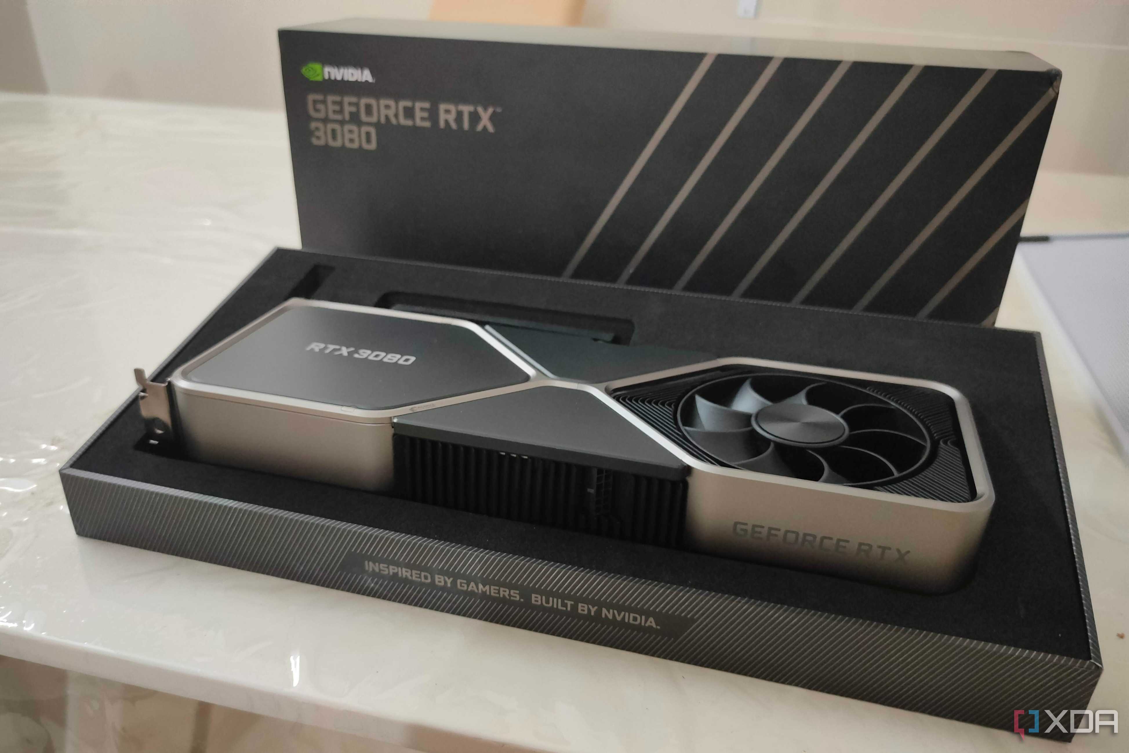 Unboxing Nvidia GeForce RTX 3080 Founder's Edition