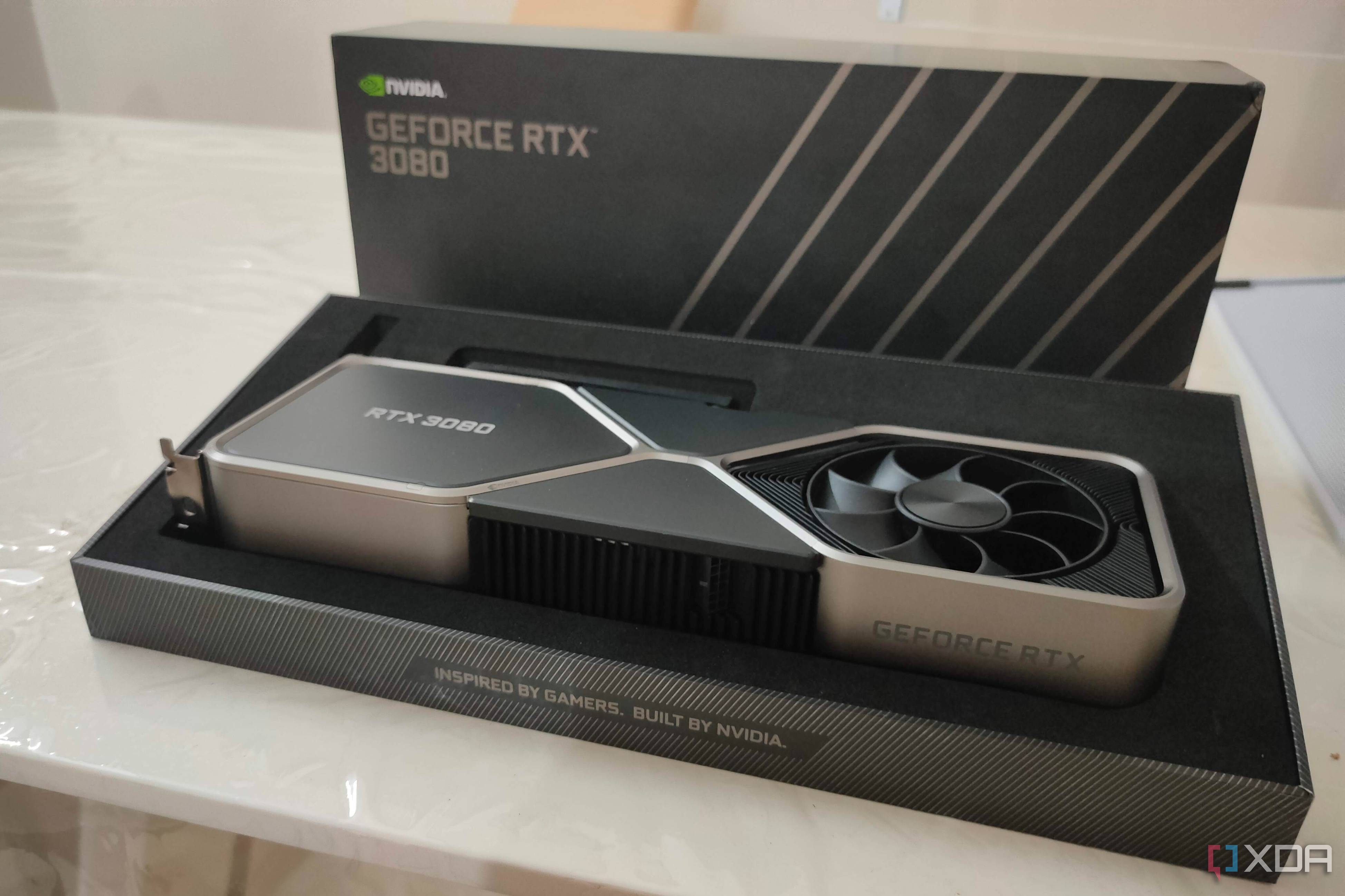 Unboxing Nvidia GeForce RTX 3080 Founder's Edition