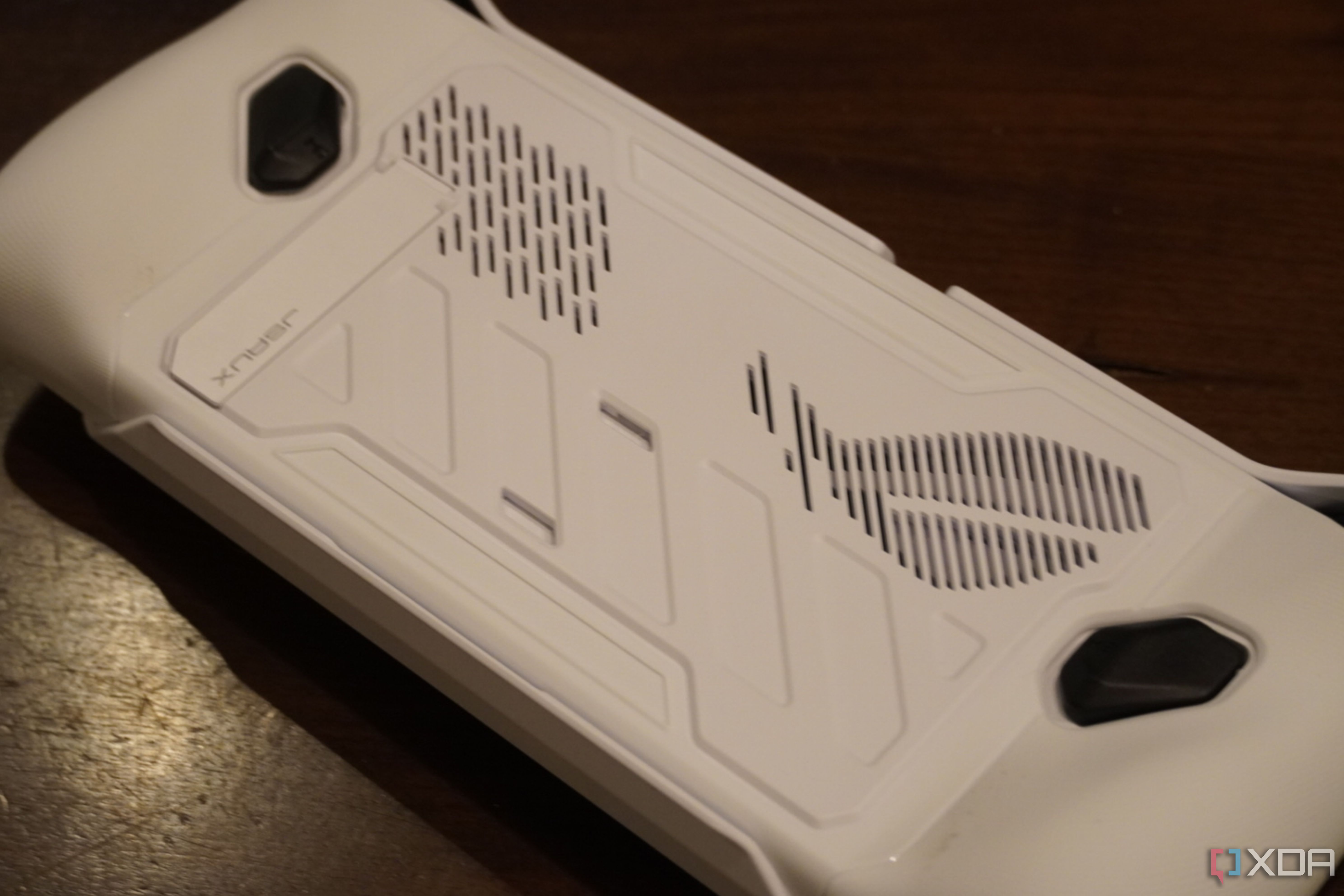 The back of the Jsaux Modcase.