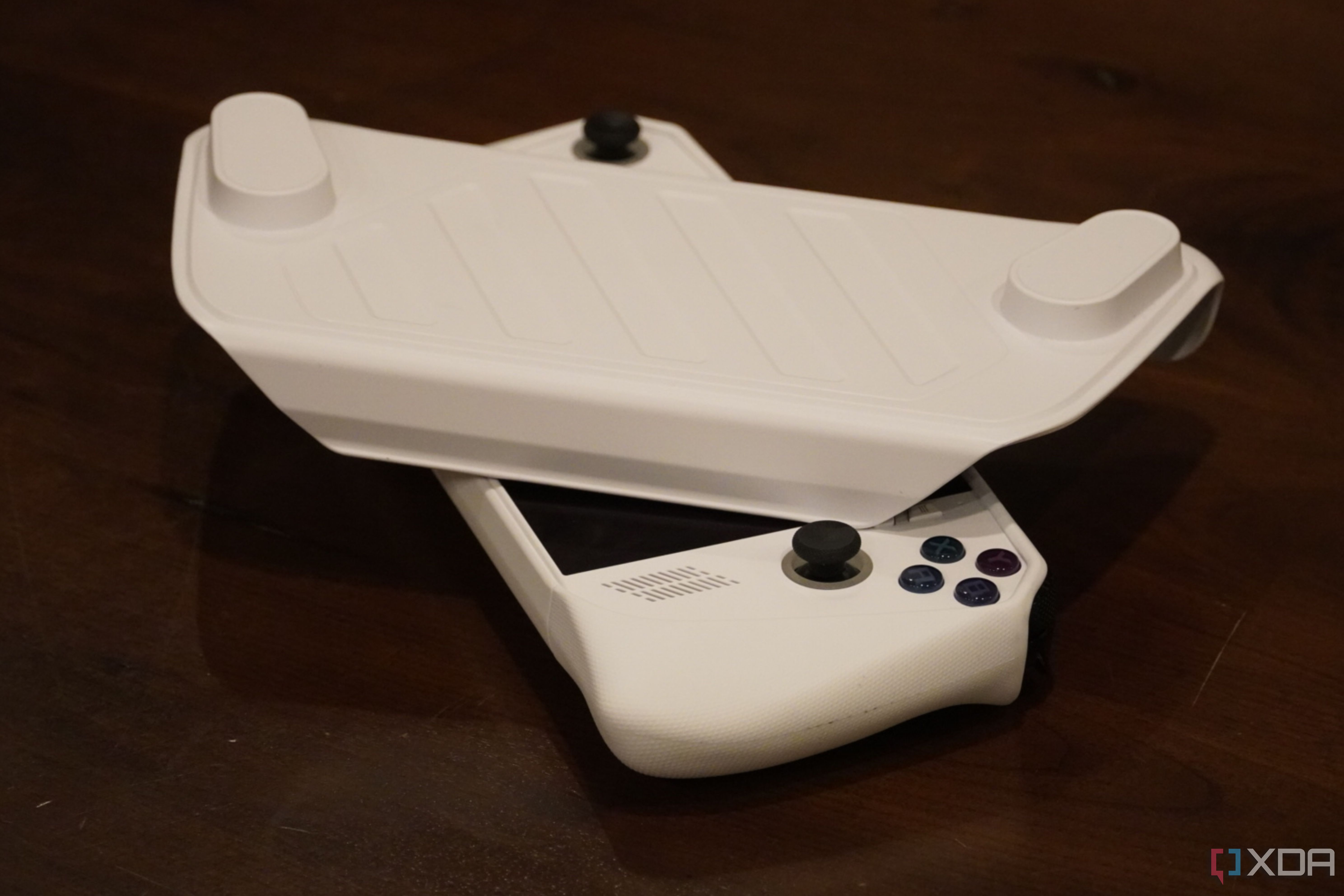 The plastic cover on the Jsaux Modcase.