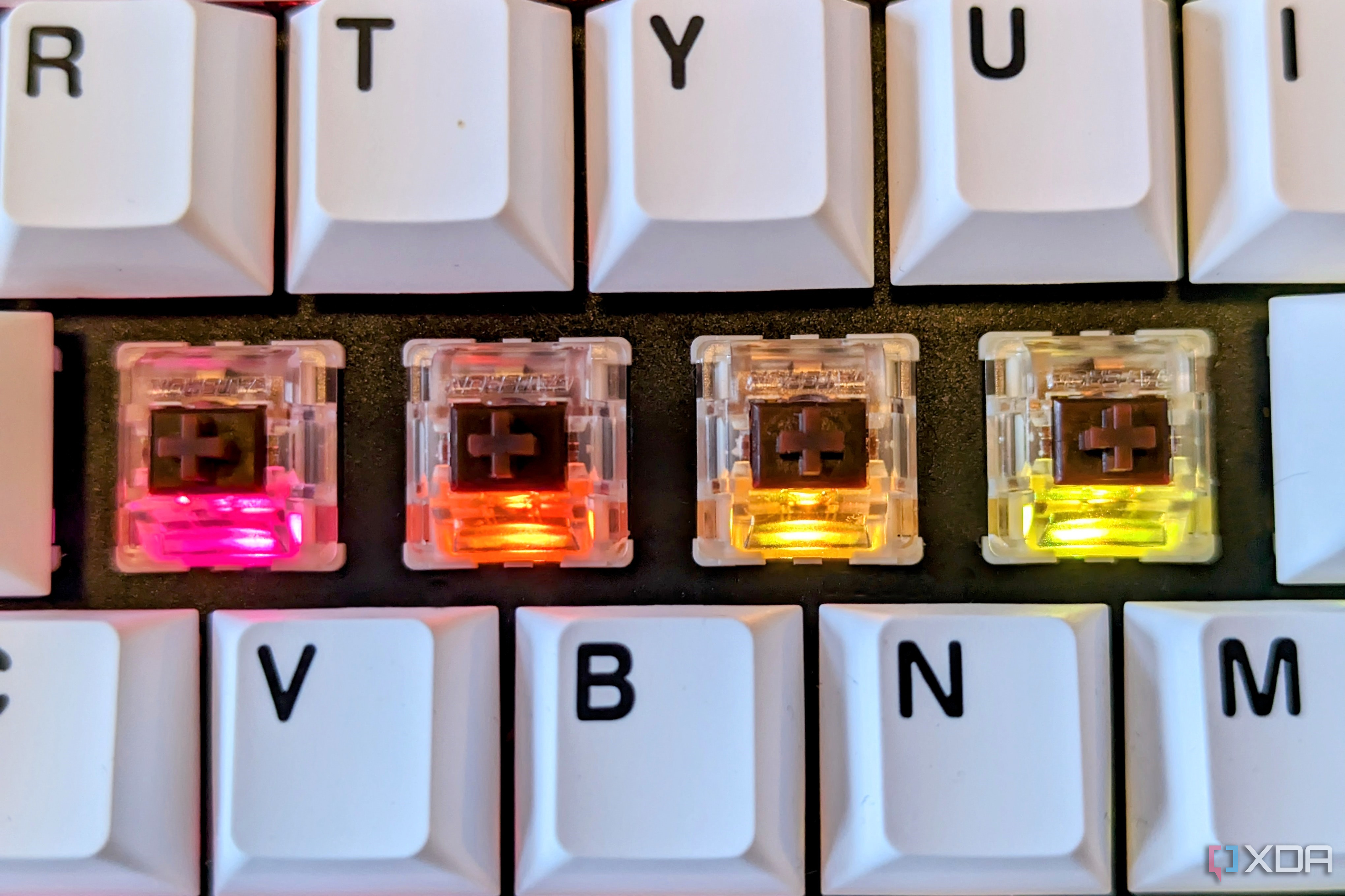 The RGB light on behind the Gateron Jupiter switches on the Lemokey L3