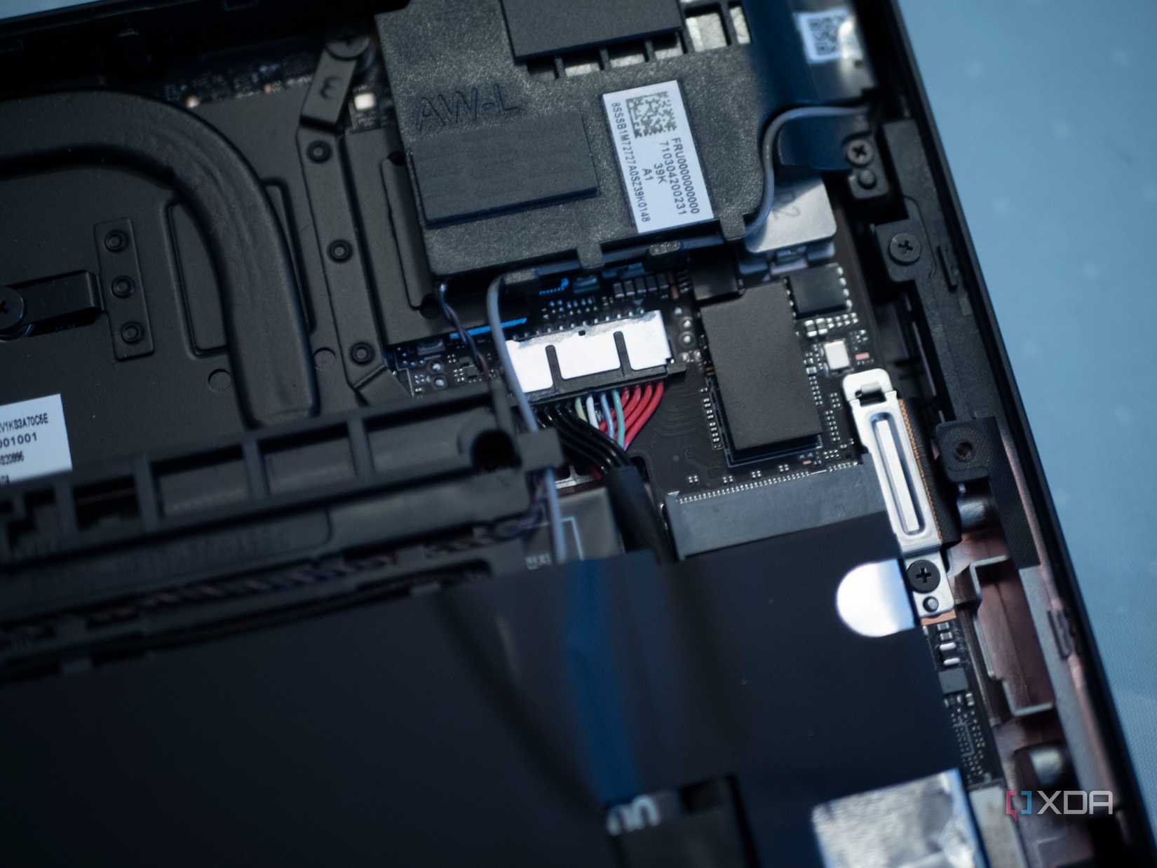 Battery connector on the Lenovo Legion Go