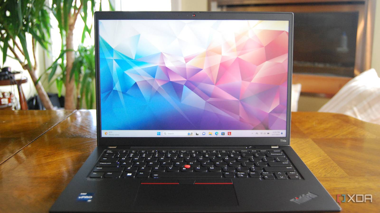 【保証あり】ThinkPad T14s Gen4 LTE搭載 ThinkPad T14s Gen 4 | Ultralight 14 inch Intel® Evo™ laptop