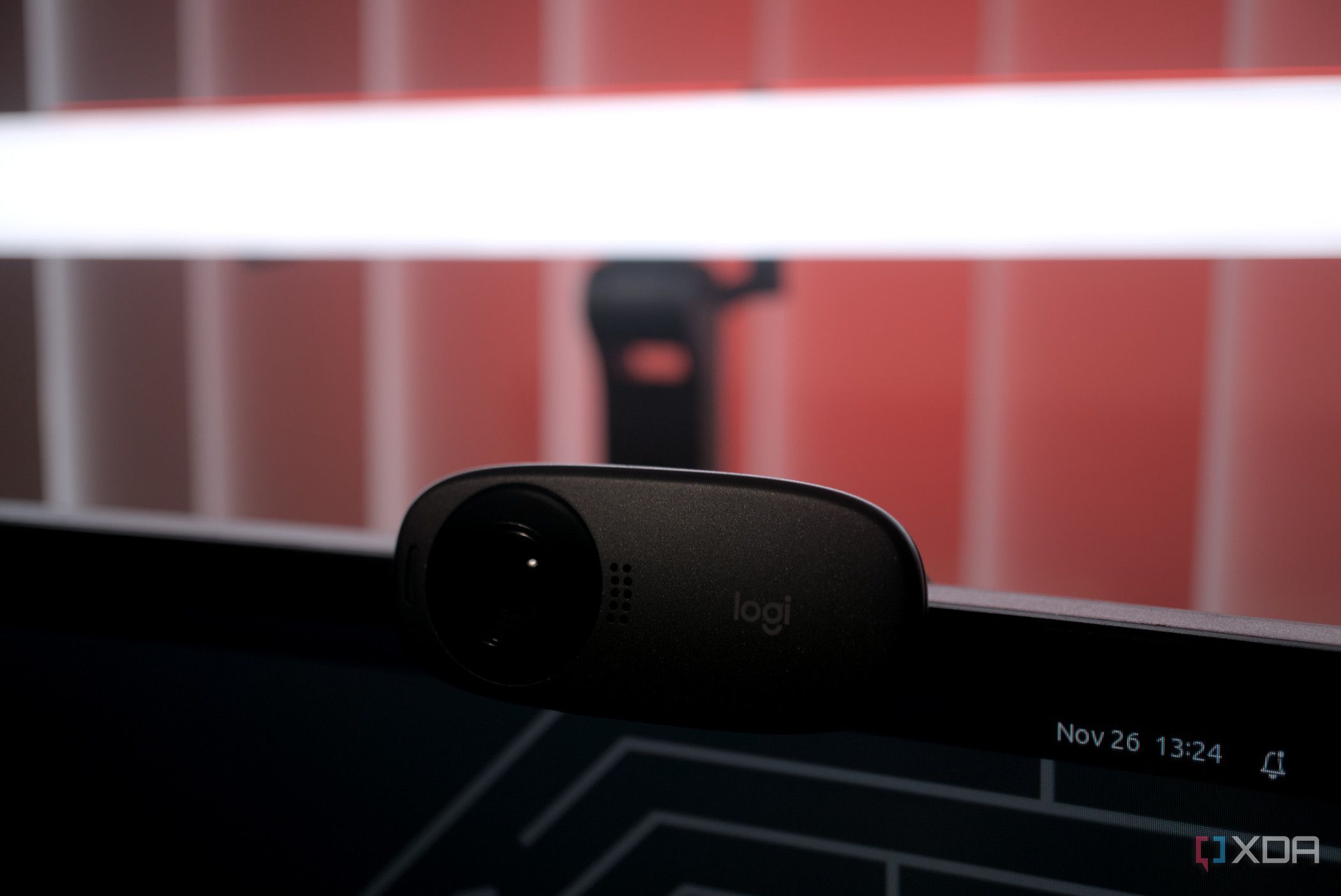 Testing the Logitech Litra Beam XL with a webcam