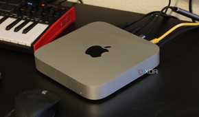 The Mac mini (2023) as part of a desk setup.