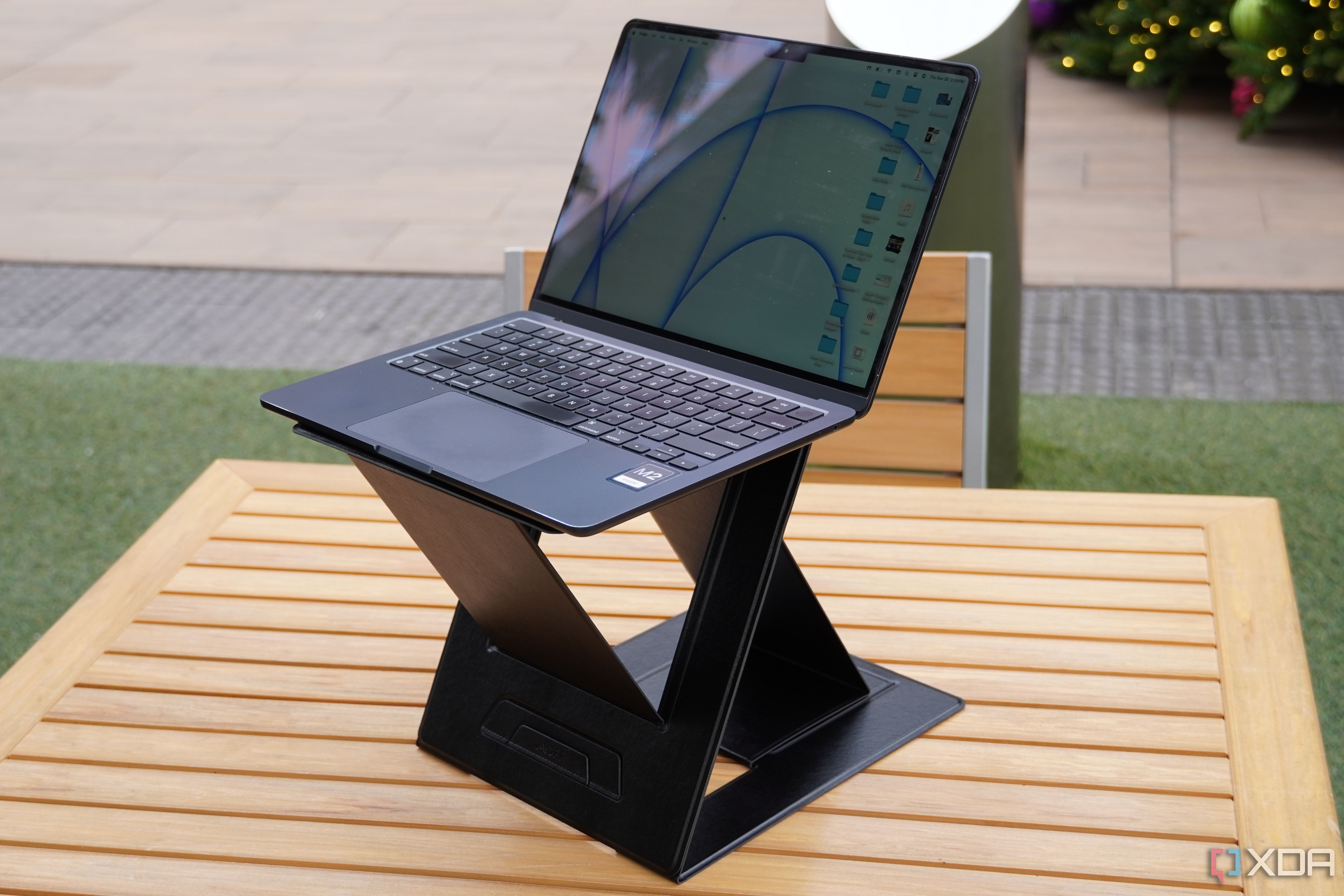 Moft Z Sit-Stand Laptop Desk review: A surprisingly-great way to