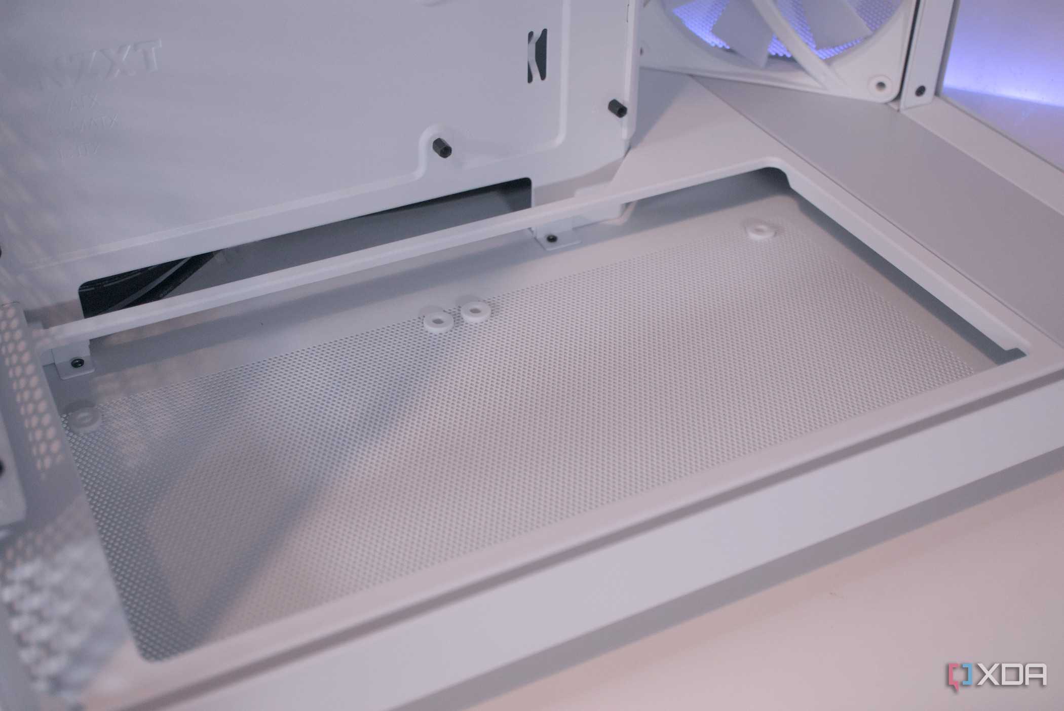 NZXT H6 Flow RGB bottom fan mounts