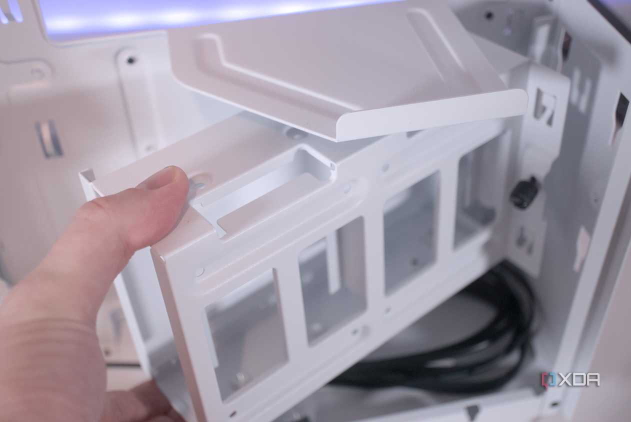 Removing the HDD tray inside the NZXT H6 Flow RGB