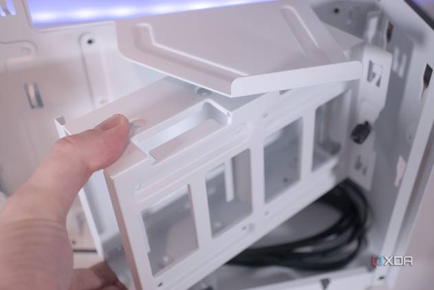 Removing the HDD tray inside the NZXT H6 Flow RGB