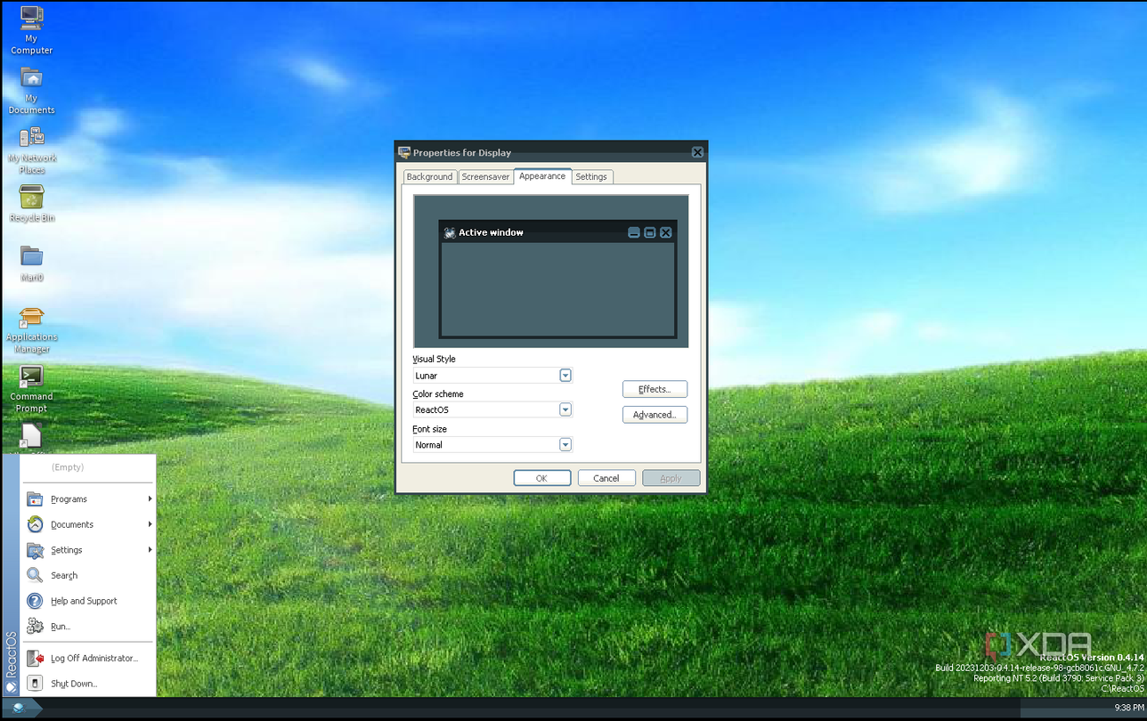 ReactOS desktop with the Lunar theme