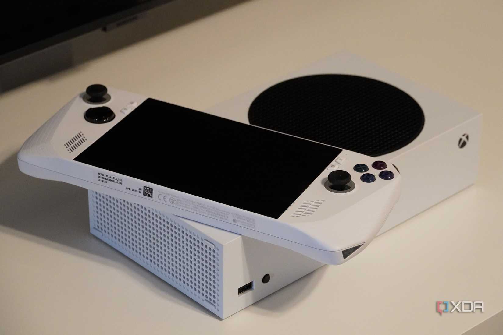 Un aliado de Rog sobre una serie de Xbox S.