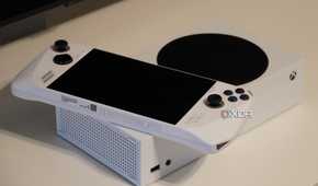 A ROG Ally atop an Xbox Series S.