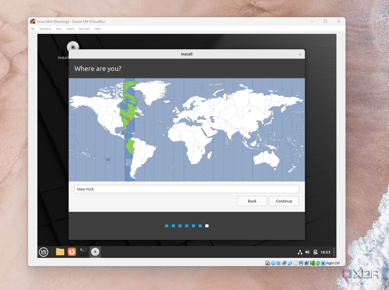 A screenshot of the proccess of choosing a region in Linux Mint