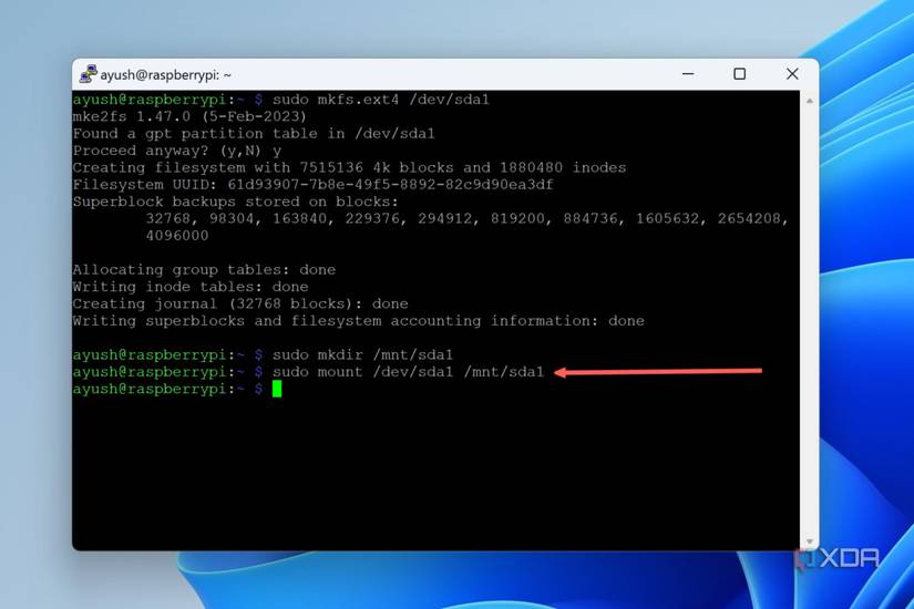 A screenshot of PuTTY with the mount command highlighted