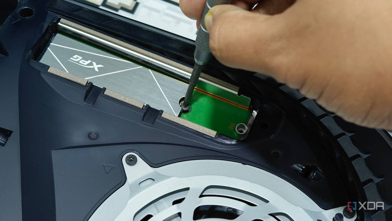 How to install an SSD in PlayStation