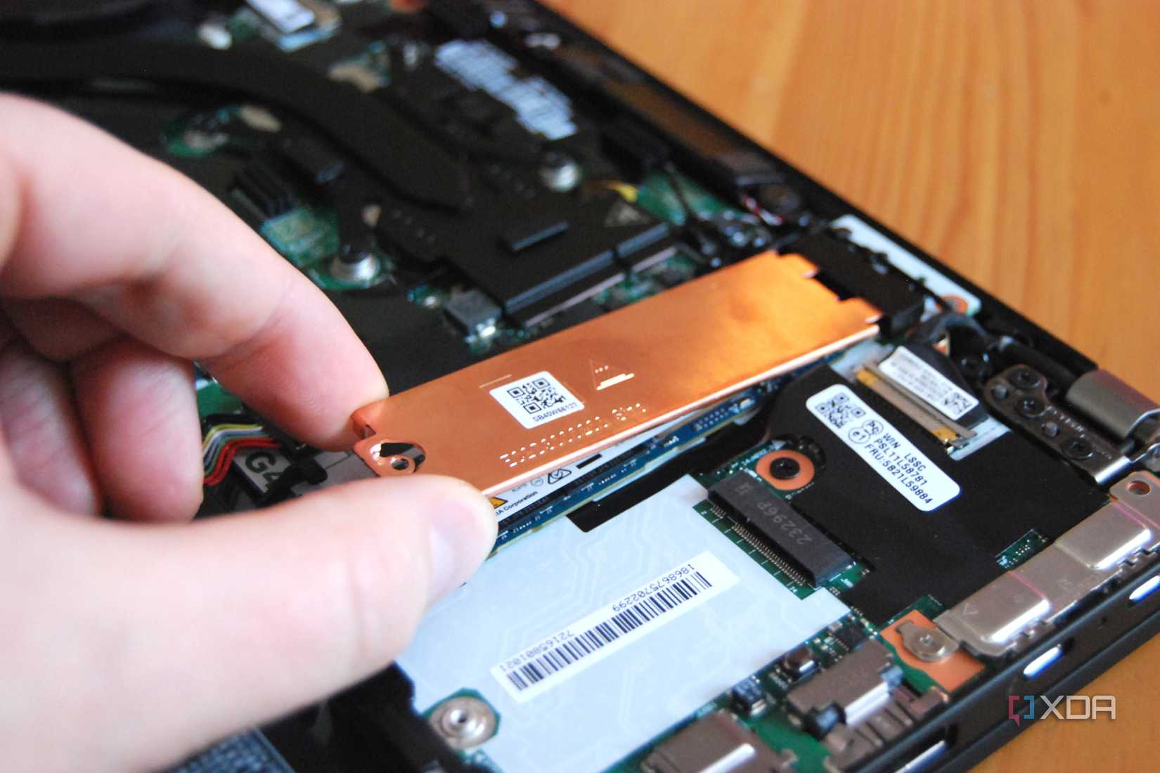 thinkpad-t14s-gen4-ssd-upgrade-04