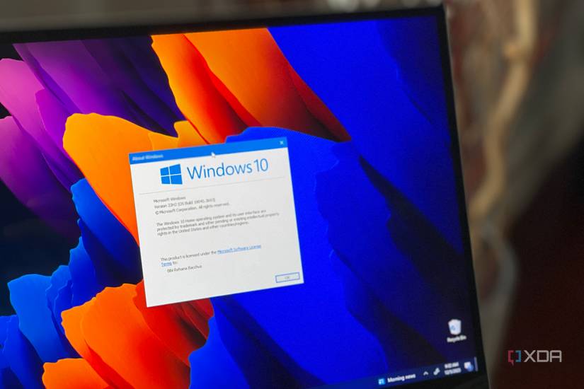 A photo of the Windows 10 logo on a Samsung laptop