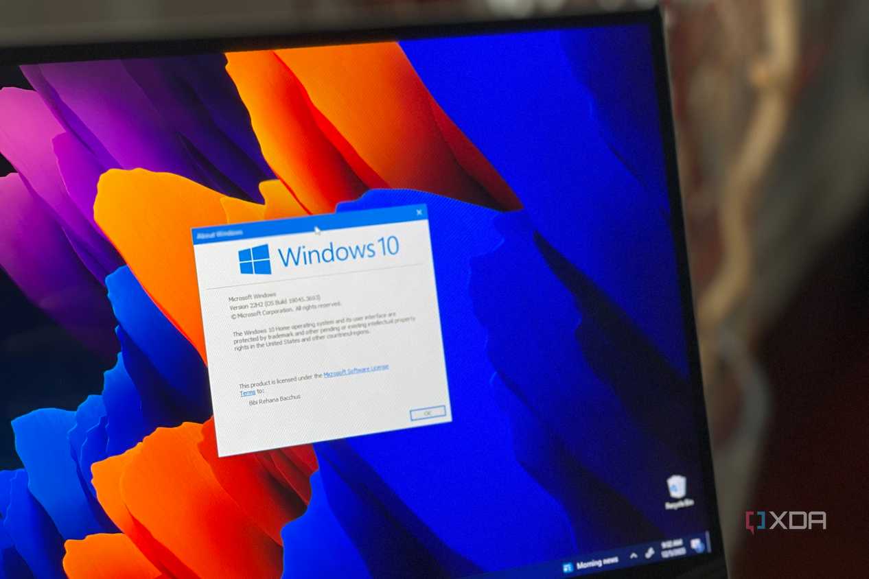 A photo of the Windows 10 logo on a Samsung laptop