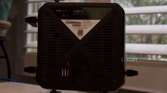 Acer Predator Connect W6 router bottom with wall-mount holes