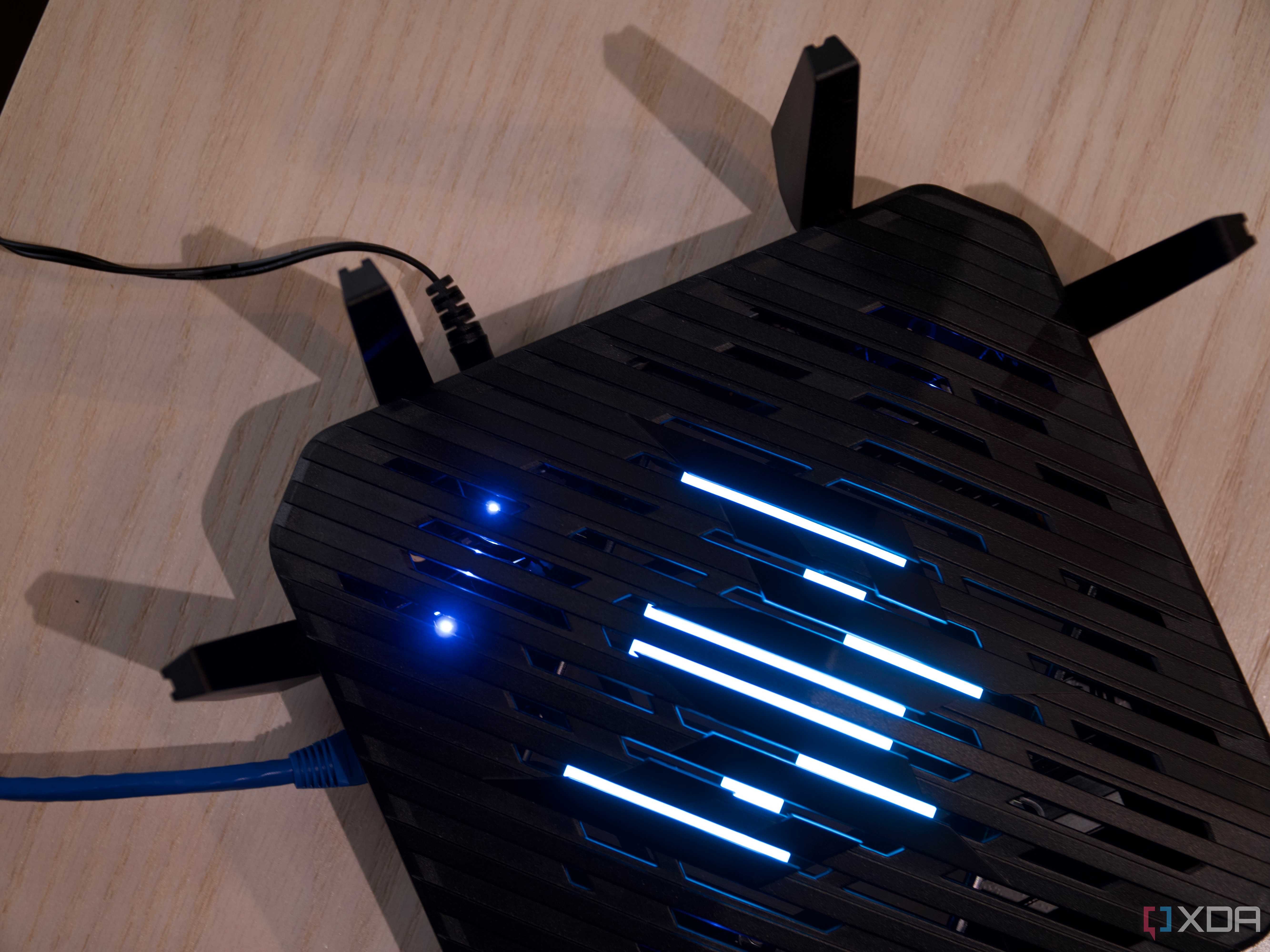 Acer Predator Connect W6 lights next to antennas for calibration