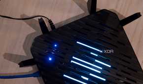 Acer Predator Connect W6 lights next to antennas for calibration