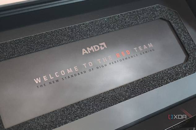 An image showing the AMD Radeon 7900 XT box with AMD branding and a welcome message.