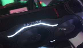An image showing the AMD Radeon 7900 XTX graphics card installed on a PC.